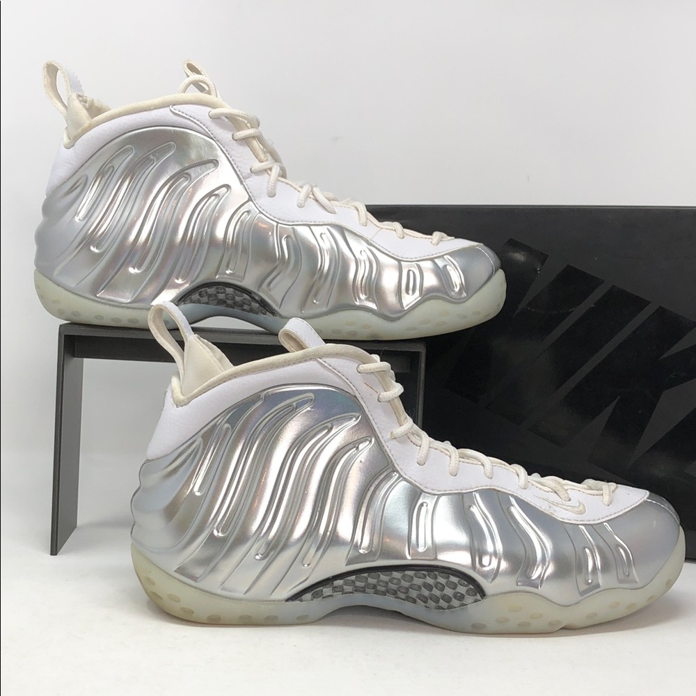 Nike Air Foamposite One Chrome Blue Tint AA3963-100 Women’s Sneakers - Size 8.5